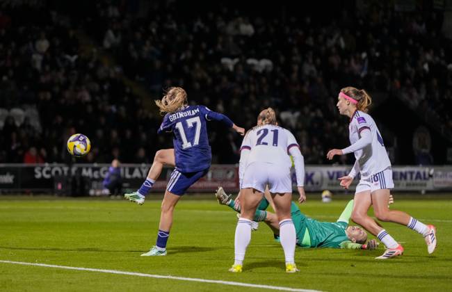 Christy Grimshaw of Scotland scores to give Scotland a 3-2 (Agg. 5-2). Scotland Women v Czechia, Women s European World Cup Qualifier, Football, The Marbill Coaches Stadium, Paisley, Scotland, UK - 13 Oct 2026Paisley The Marbill Coaches Stadium Scotland United Kingdom  Copyright: xStuartxWallace Shutterstockx 17214114bp