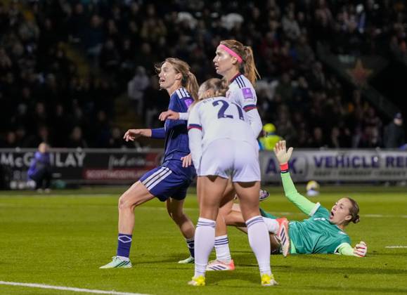 Christy Grimshaw of Scotland watches the ball as she scores to give Scotland a 3-2 (Agg. 5-2). Scotland Women v Czechia, Women s European World Cup Qualifier, Football, The Marbill Coaches Stadium, Paisley, Scotland, UK - 13 Oct 2026Paisley The Marbill Coaches Stadium Scotland United Kingdom  Copyright: xStuartxWallace Shutterstockx 17214114bq
