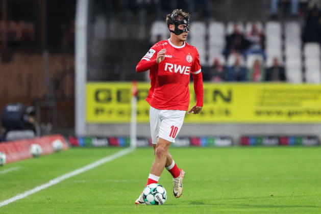Soccer, 3rd Division, Matchday 9: Rot Weiss Essen vs. Fortuna Köln on October 13, 2026, at the Stadion an der Hafenstraße in Essen. Marvin Obuz, Essen. DFB regulations prohibit any use of photographs as image sequences and or quasi-video. xJRx