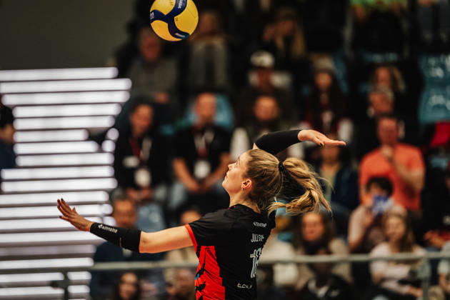 Women s Volleyball, 2026–2027 Season, DEKRA 1 Volleyball Bundesliga: ETV Hamburger Volksbank Volleys vs. Schwarz Weiß Erfurt, October 13, 2026; Vilma Julevik 16; ETV Hamburger Volksbank Volleys serving; Hamburg CU Arena, Hamburg, Germany