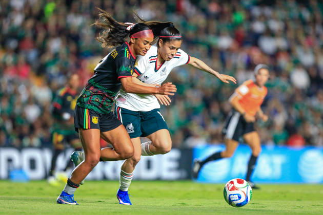 MEXICAN WOMEN S NATIONAL TEAM MEXICO VS. JAMAICA, INTERNATIONAL FRIENDLY, OCTOBER 13, 2026, QUERÉTARO, MEXICO Action photo of Mimi Van Zanten (L) of Jamaica and Jacqueline Ovalle (R) of Mexico during an international friendly match at the Estadio Corregidora in Querétaro, Mexico. PHOTO BY IMAGENSHOP AGENCIA FOTOGRAFICA QUERÉTARO, QUERÉTARO, MEXICO Copyright: xLUISxGONZALEZx