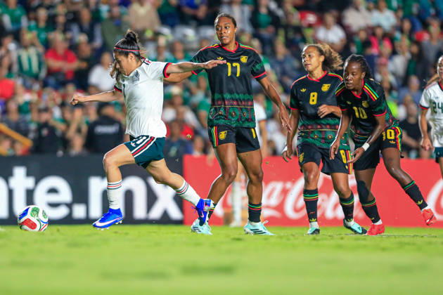 MEXICAN WOMEN S NATIONAL TEAM MEXICO VS. JAMAICA, INTERNATIONAL FRIENDLY, 10 13 2026 QUERÉTARO, MEXICO Action photo of Jacqueline Ovalle (L) of Mexico and Alysson Swaby (C) of Jamaica during an international friendly match at the Estadio Corregidora in Querétaro, Mexico. PHOTO BY IMAGENSHOP AGENCIA FOTOGRAFICA QUERÉTARO, QUERÉTARO, MEXICO Copyright: xLUISxGONZALEZx