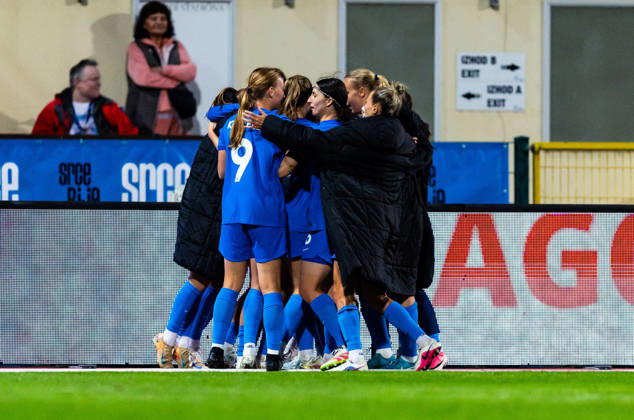SOCCER - FIFA World Cup, WM, Weltmeisterschaft, Fussball - Women s Qualifiers - Slovenia vs. Turkey Photo by IPA ABACAPRESS.COM89666627 - Slovenian players celebrate during a soccer match between Slovenia (SLO) and Turkey (TUR) in Round 1 of the Playoffs for the 2027 FIFA Women s European Qualifiers at Domzale Stadium in Domzale, Slovenia, on October 13, 2026. Photo by Nik Moder Moder Photo Agency during the Women s Qualifiers—Slovenia vs. Turkey, a FIFA World Cup match on October 13, 2026  Copyright: xIPAxSport ABACAx