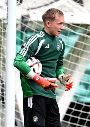 Viljami Sinisalo of Celtic training this morning. Celtic FC Team Training, Football, Celtic Park, Parkhead, Glasgow, Scotland, UK - 14 Oct 2026Glasgow Celtic Park Scotland United Kingdom  Copyright: xMarkxRunnacles Shutterstockx 17214007p