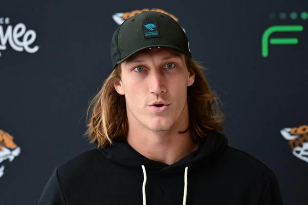 Jacksonville Jaguars, Press and Training Jacksonville Jaguars quarterback Trevor Lawrence (16) during the press conference, PK, Pressekonferenz practise session for Jacksonville Jaguars at the Grove Hotel, Chandler s Cross, UK on 14 October 2026. Chandler s Cross Grove Hotel Hertfordshire UK Editorial use only , Copyright: xDennisxGoodwinx PSI-24998-0104
