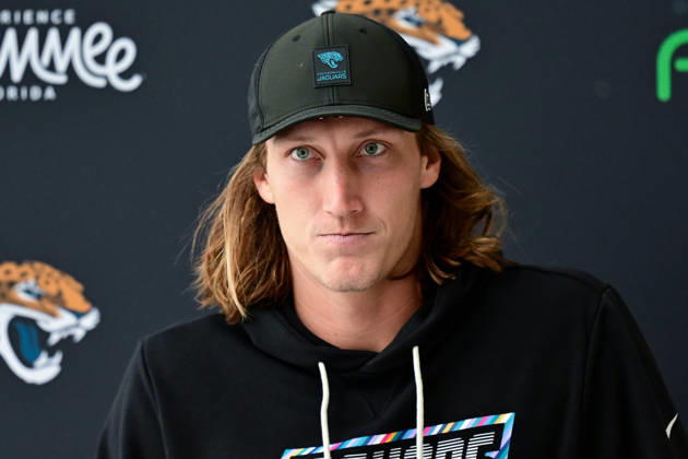 Jacksonville Jaguars, Press and Training Jacksonville Jaguars quarterback Trevor Lawrence (16) during the press conference, PK, Pressekonferenz practise session for Jacksonville Jaguars at the Grove Hotel, Chandler s Cross, UK on 14 October 2026. Chandler s Cross Grove Hotel Hertfordshire UK Editorial use only , Copyright: xDennisxGoodwinx PSI-24998-0110