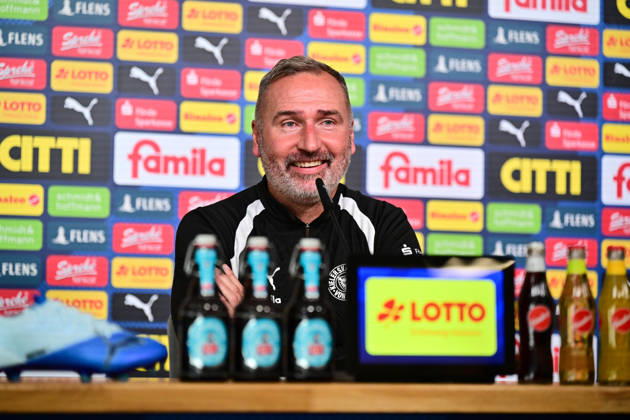 October 14, 2026, Soccer, Men s, 2nd Bundesliga, 2026–2027 Season, Holstein Kiel press conference with coach Tim Walter ahead of Friday’s match against Hertha BSC Berlin, KSV Tim Walter at the press conference in Kiel, near Holstein Stadium, press room, Schleswig-Holstein, Germany