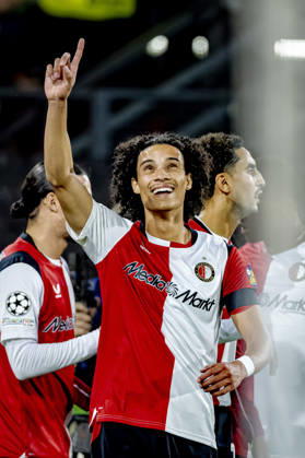 ROTTERDAM Feyenoord midfielder Gjivai Zechiël scores the 1-1 goal and celebrates during the UEFA Champions League match between Feyenoord and Como at De Kuip on October 14, 2026, in Rotterdam, the Netherlands. Photo by DeFodi Images