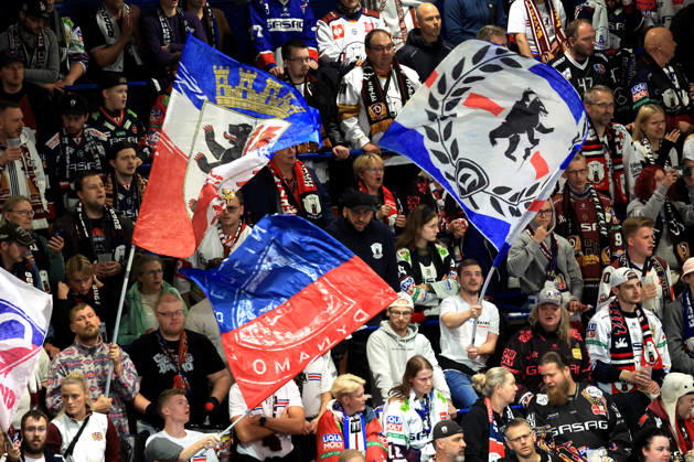 October 14, 2026, DEU, GER, Ice Hockey, Champions League, 2026–27 Season, Berlin, Eisbären Berlin vs. Klagenfurther AC, Eisbären Berlin Fan Section, Fans, Flags, nordphoto GmbH, Engler, City, Wellblechpalast, State, Country Copyright: xNordphotox xEnglerx
