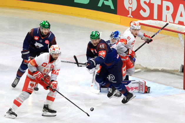 October 14, 2026, DEU, GER, Ice Hockey, Champions League, 2026–27 Season, Berlin, Eisbären Berlin vs. Klagenfurther AC Eric Mik, Eisbären Berlin 12, Korbinian Geibel, Eisbären Berlin 40, Raphael Herburger, Klagenfurt 89, Finn van Ee, Klagenfurt 81, nordphoto GmbH, Engler, City, Wellblechpalast, Federal State, Country Copyright: xNordphotox xEnglerx