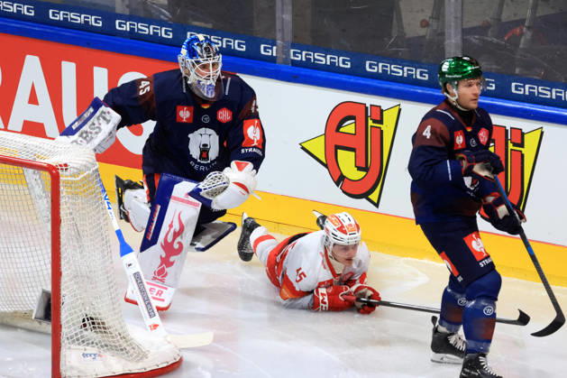 October 14, 2026, DEU, GER, Ice Hockey, Champions League, 2026–27 Season, Berlin, Eisbären Berlin vs. Klagenfurther AC Jack LaFontaine Eisbären Berlin 45, Adam Smith Eisbären Berlin 4, Bden Oefner Klagenfurth 45 nordphoto GmbH Engler City Corrugated Iron Palace State Country Copyright: xNordphotox xEnglerx