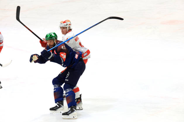 October 14, 2026, DEU, GER, Ice Hockey, Champions League, 2026–27 Season, Berlin, Eisbären Berlin vs. Klagenfurther AC Andreas Eder Eisbären Berlin 43, David Waschnig Klagenfurt 19 nordphoto GmbH Engler City Corrugated Iron Palace State Country Copyright: xNordphotox xEnglerx