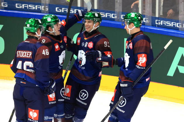 October 14, 2026, DEU, GER, Ice Hockey, Champions League, 2026–27 Season, Berlin, Eisbären Berlin vs. Klagenfurther AC 2–0 (goal by Ty Ronning), Eisbären Berlin 9, Eisbären players, cheering, celebrating, joy, happiness, happy, positive emotions, nordphoto GmbH, Engler, City, Wellblechpalast, Federal State, Country Copyright: xNordphotox xEnglerx