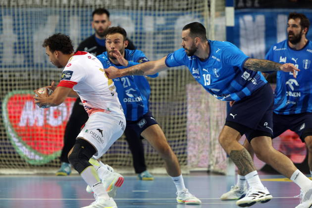 Plock 14.10.2026 Liga mistrzow pilka reczna mezczyzn faza grupowa sezon 2026 27 --- Group phase mens handball EHF Champions League Orlen Wisla Plock - HC Vardar 1961 Skopje Joao Pedro Francisco da Silva Zoltan Szita Leon Susnja Fot. Marcin Solarz FotoPyK NEWSPIX.PL --- newspix.pl 