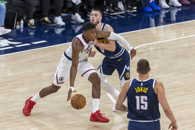 October 14, 2026, Inglewood, California, USA: Los Angeles Clippers Rui Hachimura (28) drives against Denver Nuggets Christian Braun (0) during an NBA, Basketball Herren, USA preseason game at Intuit Dome on Wednesday, Oct. 14, 2026 in Inglewood Calf. NBA 2026: Clippers Vs Nuggets  - ZUMAc68_ 20261014_zaf_c68_012 Copyright: xRingoxChiux