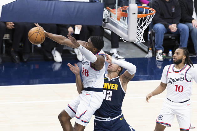 October 14, 2026, Inglewood, California, USA: Los Angeles Clippers Rui Hachimura (28) and Denver Nuggets Aaron Gordon (32) vie for the ball during an NBA, Basketball Herren, USA preseason game at Intuit Dome on Wednesday, Oct. 14, 2026 in Inglewood Calf. NBA 2026: Clippers Vs Nuggets  - ZUMAc68_ 20261014_zaf_c68_021 Copyright: xRingoxChiux