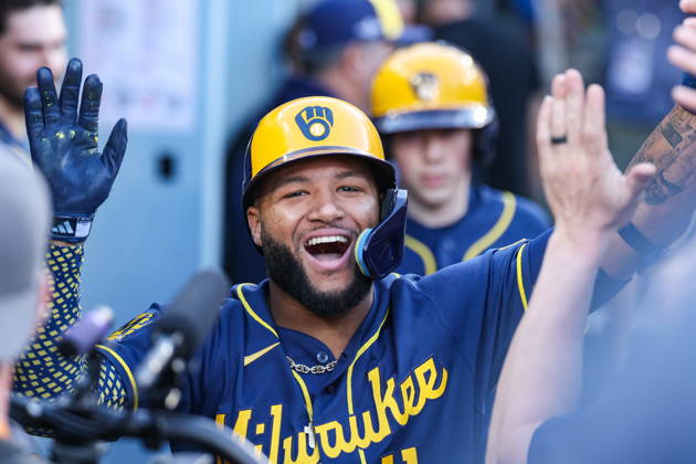 MLB, Baseball Herren, USA NLCS Game 3 - Los Angeles Dodgers vs Milwaukee Brewers Brewers outfielder Jackson Chourio (11) celebrates after hitting a solo-home run in the first inning of game 3 of the National League Championship Series between the Los Angeles Dodgers and the Milwaukee Brewers at Uniqlo Field in Dodger Stadium in Los Angeles, California, USA, 14 October 2026. LOS ANGELES CALIFORNIA United States  Copyright: xCHRISxTORRESx