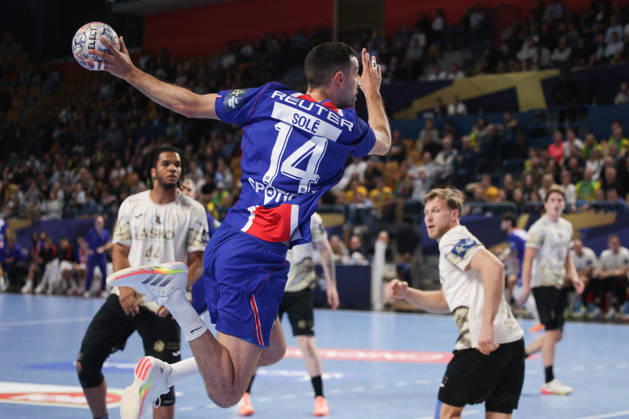 (261015) -- CELJE, Oct. 15, 2026 -- Ferran Sole Sala of Paris Saint-Germain shoots the ball during the European Handball Federation (EHF) Champions League match between RK Celje Pivovarna Lasko and Paris Saint-Germain at Zlatorog Sports Hall in Celje, Slovenia, Oct.14, 2026. (Photo by Xinhua) (SP)SLOVENIA-CELJE-HANDBALL-EHF CHAMPIONS LEAGUE-RK CELJE PIVOVARNA LASKO VS PARIS SAINT-GERMAIN ZeljkoxStevanic 