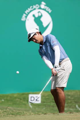 October 15, 2026, Coloane, Macao Sar, China: Thailand s Gunn CHAROENKUL on the 18th Green .Opening Round in the Macao Open Golf at Macau Golf & Country Club. Macau Open Golf Rd 1  - ZUMAr144 20261015_zap_r144_134 Copyright: xJaynexRussellx