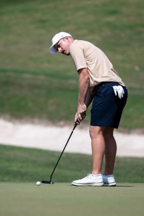 October 15, 2026, Coloane, Macao Sar, China: Nick VOKE from New Zealand on the 9th green finishing his round.Opening Round in the Macao Open Golf at Macau Golf & Country Club. Macau Open Golf Rd 1  - ZUMAr144 20261015_zap_r144_155 Copyright: xJaynexRussellx