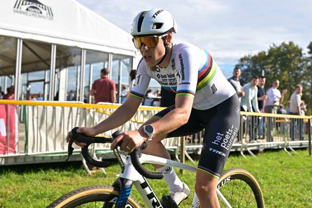 Netherlands Lucinda Brand pictured in action during the women elite race of the Kermiscross cyclocross cycling event, on Thursday 15 October 2026, in Ardooie. DAVIDxPINTENS  x189890205x
