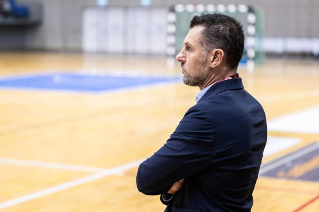 October 15, 2026: Sweden s head coach Matija Dulvat ahead of the FIFA Futsal World Cup qualifying match between Hungary and Sweden on October 15, 2026 in Nyíregyháza. Photo: Bildbyran EXT BILDBYRÅN COP 18 XYA131 futsal national team Hungary Sweden national team Sweden BBENG World Cup qualifier Hungary  Copyright: BILDBYRANxEXT BB261015BB556