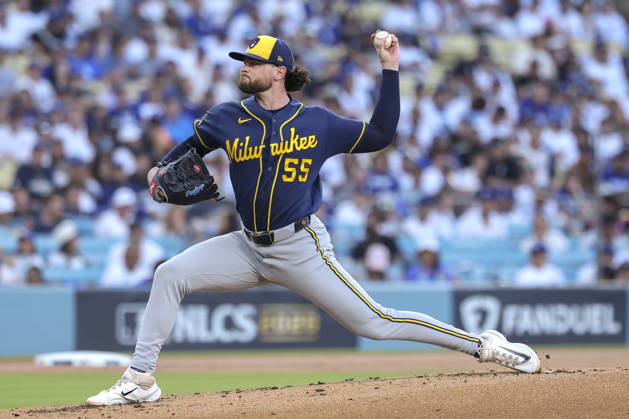 MLB, Baseball Herren, USA Postseason: NLCS Game 4 - Los Angeles Dodgers vs Milwaukee Brewers Milwaukee Brewers pitcher Shane Drohan in action during Game 4 of the National League Championship Series between the Los Angeles Dodgers and the Milwaukee Brewers at Dodger Stadium in Los Angeles, California, USA, 15 October 2026. LOS ANGELES CALIFORNIA UNITED STATES  Copyright: xCHRISxTORRESx