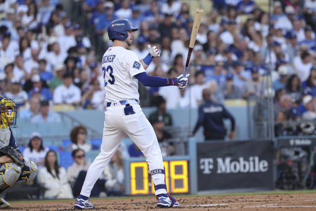 MLB, Baseball Herren, USA Postseason: NLCS Game 4 - Los Angeles Dodgers vs Milwaukee Brewers Los Angeles Dodgers outfielder Kyle Tucker in action during Game 4 of the National League Championship Series between the Los Angeles Dodgers and the Milwaukee Brewers at Dodger Stadium in Los Angeles, California, USA, 15 October 2026. LOS ANGELES CALIFORNIA UNITED STATES  Copyright: xCHRISxTORRESx