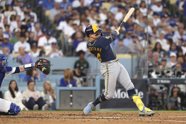 MLB, Baseball Herren, USA Postseason: NLCS Game 4 - Los Angeles Dodgers vs Milwaukee Brewers Milwaukee Brewers catcher William Contreras in action during Game 4 of the National League Championship Series between the Los Angeles Dodgers and the Milwaukee Brewers at Dodger Stadium in Los Angeles, California, USA, 15 October 2026. LOS ANGELES CALIFORNIA UNITED STATES  Copyright: xCHRISxTORRESx