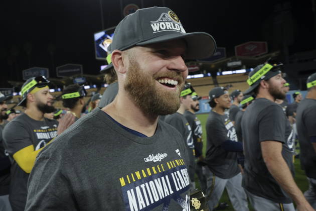 MLB, Baseball Herren, USA Postseason: NLCS Game 4 - Los Angeles Dodgers vs Milwaukee Brewers Milwaukee Brewers first baseman Jake Bauers celebrates after winning Game 4 of the National League Championship Series against the Los Angeles Dodgers at Dodger Stadium in Los Angeles, California, USA, 15 October 2026. LOS ANGELES CALIFORNIA UNITED STATES Copyright: xCHRISxTORRESx