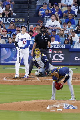 MLB, Baseball Herren, USA Postseason: NLCS Game 4 - Los Angeles Dodgers vs Milwaukee Brewers Los Angeles Dodgers designated hitter Shohei Ohtani (17) hits a grand slam home run against Milwaukee Brewers pitcher Dustin May (85) in the second inning during Game 4 of the National League Championship Series between the Los Angeles Dodgers and the Milwaukee Brewers at Dodger Stadium in Los Angeles, California, USA, 15 October 2026. (Issued 16 October 2026) LOS ANGELES CALIFORNIA UNITED STATES Copyright: xCHRISxTORRESx