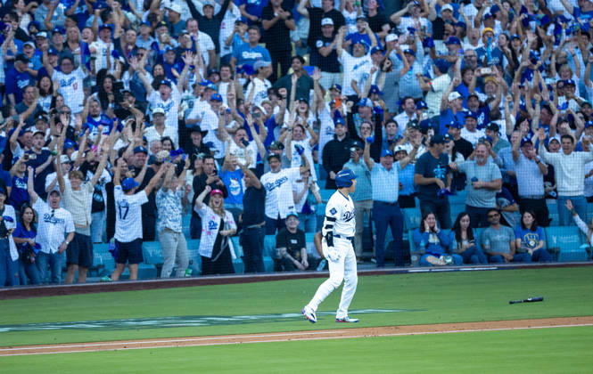 October 15, 2026, Los Angeles, California, USA: Los Angeles Dodgers Shohei Ohtani runs the bases as he hits a 3 run home run the second inning against the Milwaukee Brewers in Game 4 of the National League Championship Series at Dodgers Stadium in Los Angeles, California on Oct. 15, 2026. . . Los Angeles USA - ZUMAa60_ 0869623078st Copyright: xArmandoxArorizox