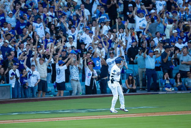 October 15, 2026, Los Angeles, California, USA: Los Angeles Dodgers Shohei Ohtani runs the bases as he hits a 3 run home run the second inning against the Milwaukee Brewers in Game 4 of the National League Championship Series at Dodgers Stadium in Los Angeles, California on Oct. 15, 2026. . . Los Angeles USA - ZUMAa60_ 0869623087st Copyright: xArmandoxArorizox