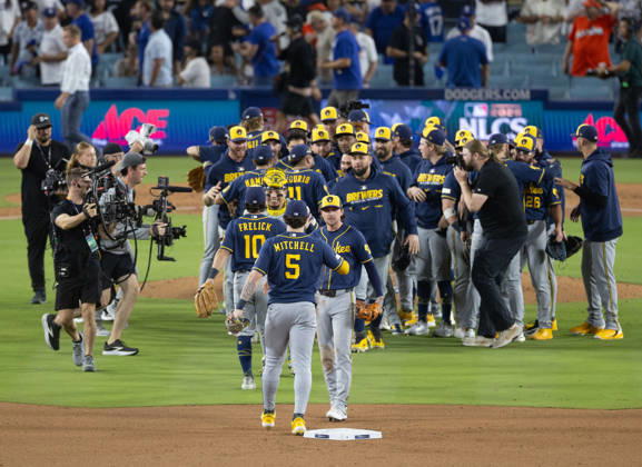 October 15, 2026, Los Angeles, California, USA: Milwaukee Brewers players celebrated after winning the Game 4 of the National League Championship Series against the Los Angeles Dodgers at Dodgers Stadium in Los Angeles, California , on Oct. 15, 2026..Brewers won the game 6-4 to advance to the World Series . . Los Angeles USA - ZUMAa60_ 0869635344st Copyright: xArmandoxArorizox
