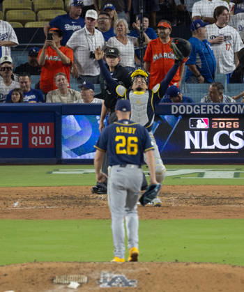 October 15, 2026, Los Angeles, California, USA: Milwaukee Brewers players celebrated after winning the Game 4 of the National League Championship Series against the Los Angeles Dodgers at Dodgers Stadium in Los Angeles, California , on Oct. 15, 2026..Brewers won the game 6-4 to advance to the World Series . . Los Angeles USA - ZUMAa60_ 0869635363st Copyright: xArmandoxArorizox