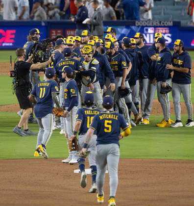 October 15, 2026, Los Angeles, California, USA: Milwaukee Brewers players celebrated after winning the Game 4 of the National League Championship Series against the Los Angeles Dodgers at Dodgers Stadium in Los Angeles, California , on Oct. 15, 2026..Brewers won the game 6-4 to advance to the World Series . . Los Angeles USA - ZUMAa60_ 0869635367st Copyright: xArmandoxArorizox