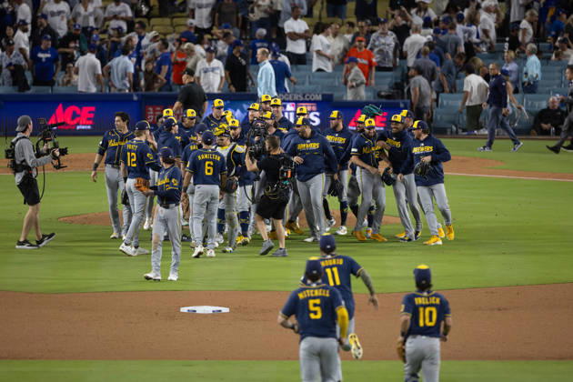 October 15, 2026, Los Angeles, California, USA: Milwaukee Brewers players celebrated after winning the Game 4 of the National League Championship Series against the Los Angeles Dodgers at Dodgers Stadium in Los Angeles, California , on Oct. 15, 2026..Brewers won the game 6-4 to advance to the World Series . . Los Angeles USA - ZUMAa60_ 0869635423st Copyright: xArmandoxArorizox