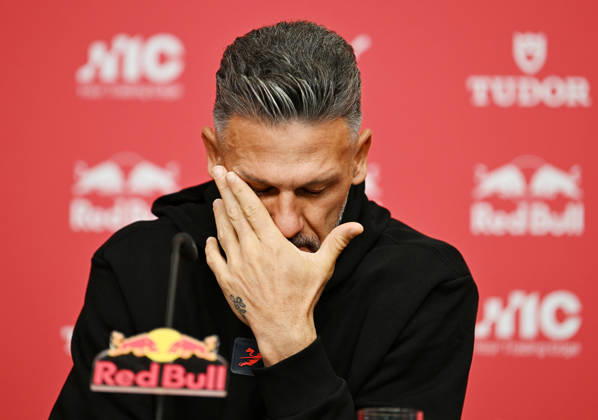 2026–2027 Bundesliga Season, Matchday 6, RB Leipzig Press Conference Ahead of Bayern Munich vs. RB Leipzig on October 16, 2026: Martin Demichelis, RB Leipzig coach, at the RB Leipzig press conference ahead of the Bundesliga match against Bayern Munich on October 16, 2026. Demichelis wipes his eyes across his face. Leipzig, Saxony, Germany. Red Bull Training Facility at Cottaweg