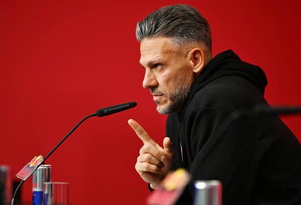 2026–2027 Bundesliga Season, Matchday 6, RB Leipzig Press Conference Ahead of Bayern Munich vs. RB Leipzig on October 16, 2026: Martin Demichelis, RB Leipzig coach, at the RB Leipzig press conference ahead of the Bundesliga match against Bayern Munich on October 16, 2026. Demichelis raises his index finger. Leipzig, Saxony, Germany. Red Bull Training Facility on Cottaweg