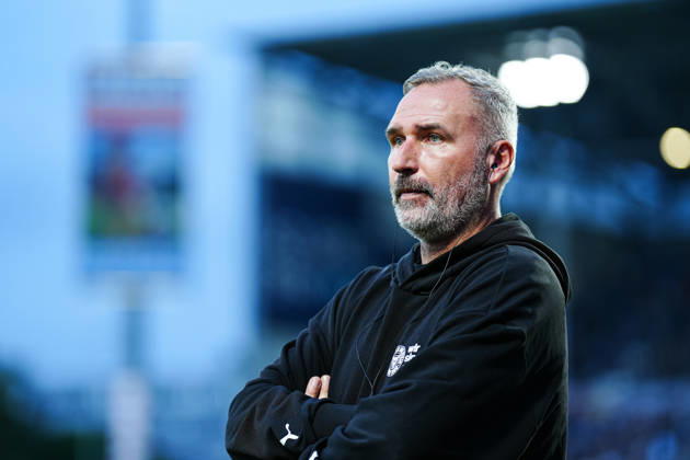 Tim Walter, Holstein Kiel, Coach (GER), Holstein Kiel vs. Hertha BSC, Soccer, 2. Bundesliga, Matchday 08, 2026–2027 Season, October 16, 2026 DFL regulations prohibit any use of photographs as image sequences and or quasi-video (GER), Holstein Kiel vs. Hertha BSC, soccer, 2. Bundesliga, Matchday 8, 2026–2027 season, October 16, 2026, Kiel Copyright: xEibner-Pressefoto MarcelxvonxFehrnx EP_MFN