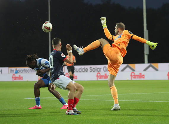 Rescue of Marius Gersbeck Hertha BSC Berlin Soccer, Men s, 2026–2027 Season, 2. Bundesliga, Holstein Stadium, Holstein Kiel vs. Hertha BSC Berlin DFL REGULATIONS PROHIBIT ANY USE OF PHOTOGRAPHS AS IMAGE SEQUENCES AND OR QUASI-VIDEO
