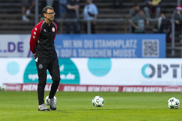 3rd Division, Fortuna Cologne vs. VfB Stuttgart U21, October 16, 2026 Matthias Mink, Fortuna Cologne Head Coach, 3rd Division, Fortuna Cologne vs. VfB Stuttgart U21, Matchday 10, on October 16, 2026, Südstadion, Cologne DFB regulations prohibit any use of photographs as image sequences and or quasi-video Copyright: xBEAUTIFULxSPORTS Meuselx
