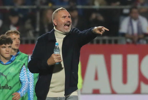 Coach Tim Walter, Holstein Kiel Soccer, Men s Team, 2026–2027 Season, 2. Bundesliga, Holstein Stadium, Holstein Kiel vs. Hertha BSC Berlin. DFL regulations prohibit any use of photographs as image sequences and or quasi-video.
