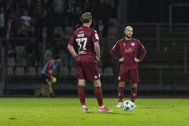 3rd Division, Fortuna Cologne vs. VfB Stuttgart U21, October 16, 2026: Adrian Stanilewicz (Fortuna Cologne, 20) and Jannik Mause (Fortuna Cologne, 37) look disappointed after conceding a goal. 3rd Division, Fortuna Cologne vs. VfB Stuttgart U21, Matchday 10, October 16, 2026, Südstadion, Cologne. DFB regulations prohibit any use of photographs as image sequences and or quasi-video. Copyright: xBEAUTIFULxSPORTS Meuselx