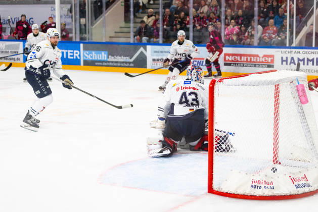 DEL2 Matchday 9 ice hockey game between EV Landshut and the Ravensburg Towerstars on October 16, 2026, at the VR Bank Landshut Arena in Landshut, Germany: An EV Landshut goal seen during the DEL2 Matchday 9 ice hockey game between EV Landshut and the Ravensburg Towerstars on October 16, 2026, at the VR Bank Landshut Arena in Landshut, Germany Copyright: xBEAUTIFULxSPORTS Bosnjakovicx