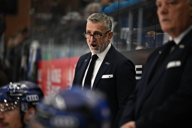 Mark French, Head Coach of ERC Ingolstadt: Schwenninger Wild Wings vs. ERC Ingolstadt, DEL, Regular Season, Matchday 8, 2026–2027 Season, October 16, 2026: Schwenninger Wild Wings vs. ERC Ingolstadt, DEL, Regular Season, Matchday 8, 2026–2027 Season, October 16, 2026, Schwenningen Copyright: xEibner-Pressefoto SvenxLaeglerx EP_SVL