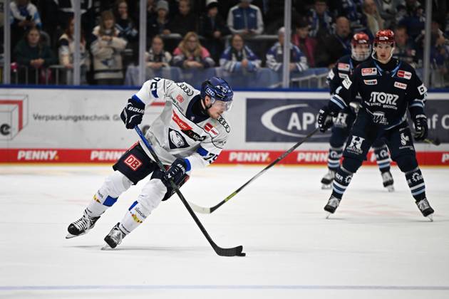 Alex Breton ERC Ingolstadt 75 Schwenninger Wild Wings vs. ERC Ingolstadt, DEL, Regular Season, Matchday 8, 2026–2027 Season, October 16, 2026: Schwenninger Wild Wings vs. ERC Ingolstadt, DEL, Regular Season, Matchday 8, 2026–2027 Season, October 16, 2026, Schwenningen Copyright: xEibner-Pressefoto SvenxLaeglerx EP_SVL