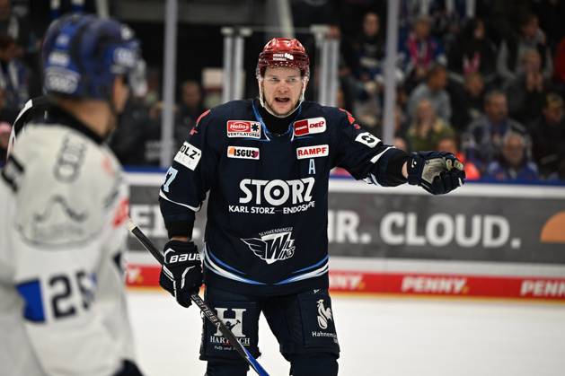 Alexander Karachun, Schwenninger Wild Wings 47: Disappointed, Frustrated; Schwenninger Wild Wings vs. ERC Ingolstadt, DEL, Regular Season, Matchday 8, 2026–2027 Season, October 16, 2026: Schwenninger Wild Wings vs. ERC Ingolstadt, DEL, Regular Season, Matchday 8, 2026–2027 Season, October 16, 2026, Schwenningen Copyright: xEibner-Pressefoto SvenxLaeglerx EP_SVL