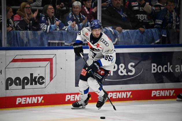Daniel Pietta ERC Ingolstadt 86 Schwenninger Wild Wings vs. ERC Ingolstadt, DEL, Regular Season, Matchday 8, 2026–2027 Season, October 16, 2026: Schwenninger Wild Wings vs. ERC Ingolstadt, DEL, Regular Season, Matchday 8, 2026–2027 Season, October 16, 2026, Schwenningen Copyright: xEibner-Pressefoto SvenxLaeglerx EP_SVL