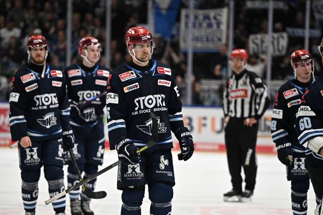 Alex Peters, Schwenninger Wild Wings 6: Disappointing, Frustrating. Schwenninger Wild Wings vs. ERC Ingolstadt, DEL, Regular Season, Matchday 8, 2026–2027 Season, October 16, 2026: Schwenninger Wild Wings vs. ERC Ingolstadt, DEL, Regular Season, Matchday 8, 2026–2027 Season, October 16, 2026, Schwenningen Copyright: xEibner-Pressefoto SvenxLaeglerx EP_SVL